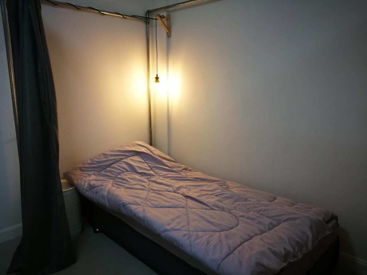 Pak Chong More Hostel Bagian luar foto